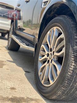 لاند روفر LR4
